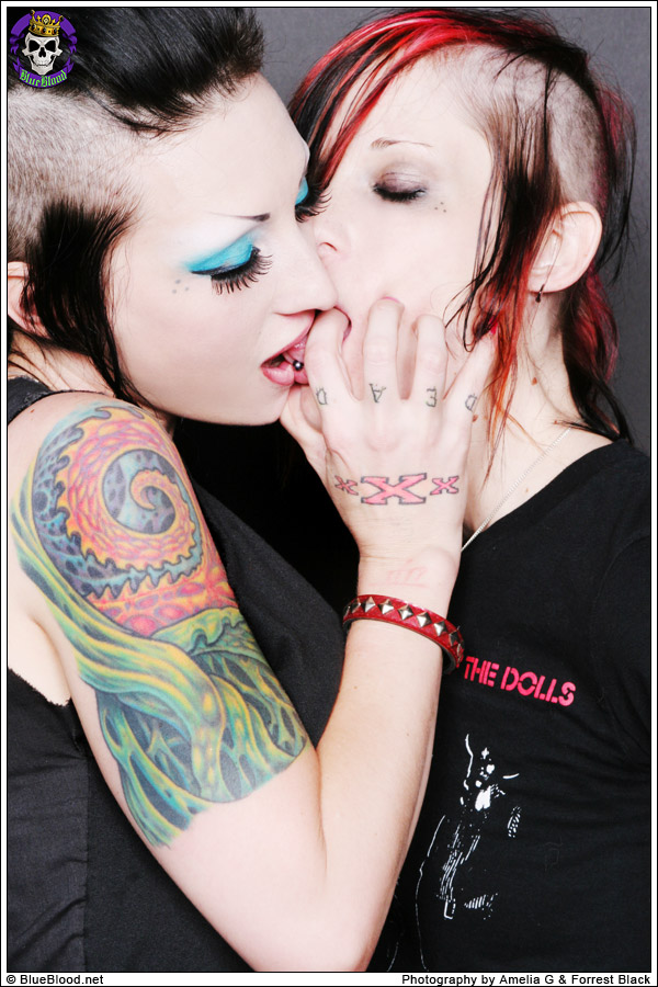 domz and kat deathrock kiss