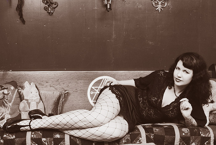 BlueBloods GothicSluts Dana Dark Gothic Witch