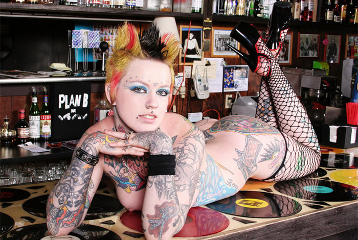 Blue Bloods Barely naked altporn punk girls 